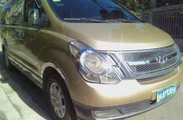 For sale HYUNDAI Starex Vgt 2010 gold diesel manual