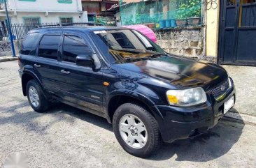 2005 FORD ESCAPE XLS - glossy paint . AT . super cool aircon