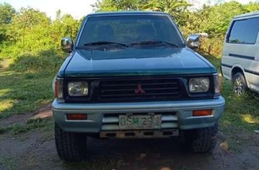 Like new Mitsubishi Strada for sale