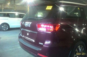 Like New Kia Grand Carnival for sale