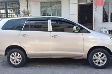 Toyota innova 2010 E for sale