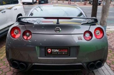 Nissan GTR 1M worth of load 2012 model