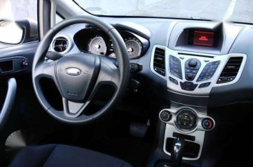 Ford Fiesta 2011 AT Sedan