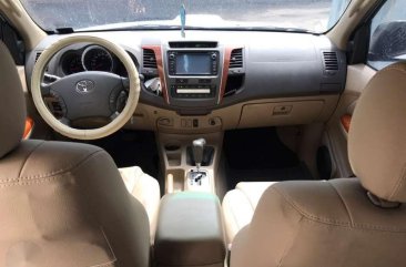 Well-kept toyota fortuner V for sale