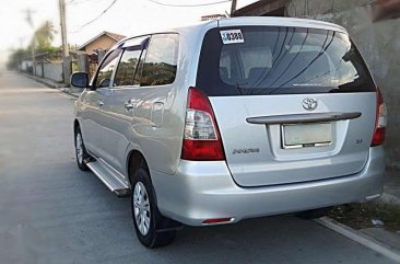 2013 Series TOYOTA Innova Diesel Lady Driven