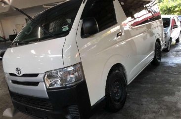 2017 Toyota Hiace Commuter 3.0 Diesel Manual White Color