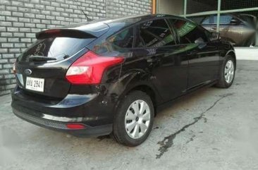 2014 Ford Focus Hatchback A/T Black Gasoline 52,000kms