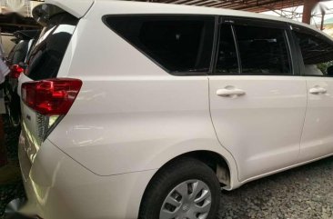 TOYOTA Innova 2.8 J 2017 Manual White