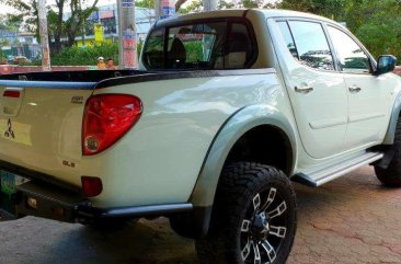 2010 Mitsubishi Strada for sale