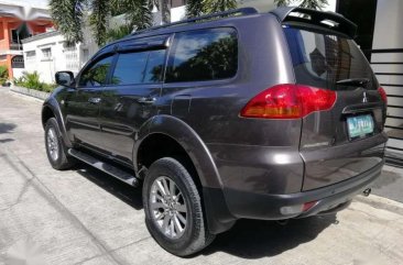 2012 Mitsubishi Montero glsv automatic top of the line.