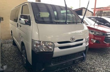 2018 TOYOTA Hiace Commuter 30 Manual White