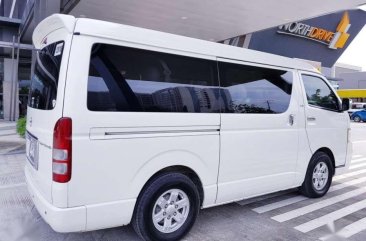 Toyota Super Grandia Van Automatic 2010 Model --- 890K Negotiable