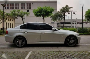 Selling Garage queen Bmw 318i 2012