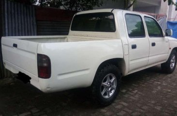 2003 Toyota Hilux for sale