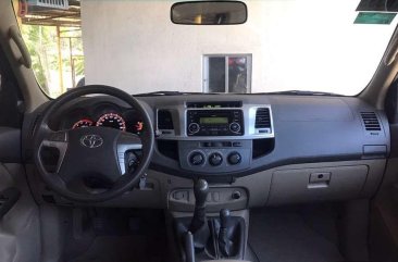 2011 Toyota Hilux 4x4 Manual Transmission TOP OF THE LINE