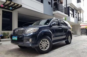 2013 Toyota Fortuner V 4x4 FOR SALE