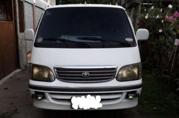 Toyota HIACE Commuter 2.4 diesel FOR SALE