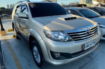 Toyota Fortuner 2014 G Autmatic 4x2 diesel silky gold