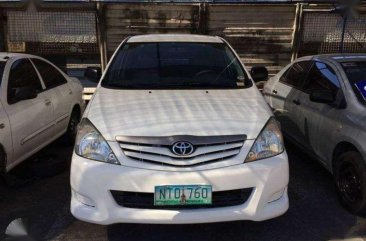 2009 Toyota Innova White for sale