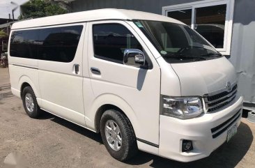 2011 Toyota Hiace SuperGrandia 2.5 Diesel A/T