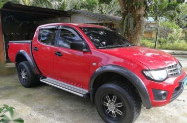 SELLING MITSUBISHI Strada pick up 2013