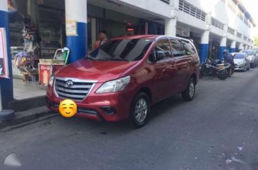 SELLING TOYOTA Innova E Diesel 2014 