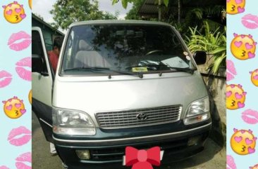 2000 model Toyota Hi Ace grandia gl FOR SALE