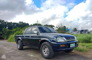 Mitsubishi L200 Endeavor pickup 2000