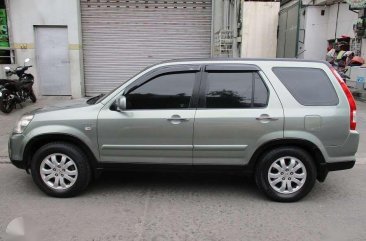 2006 HONDA CRV - very well maintained . AT 