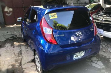 Rush sale  2016 Hyundai Eon red 268,000 only