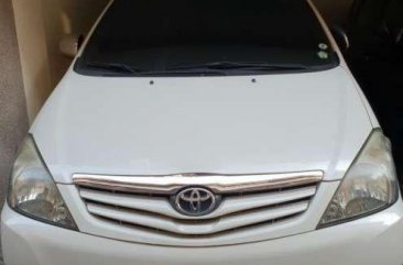 Toyota Innova G Diesel AT 2012 Pearl White