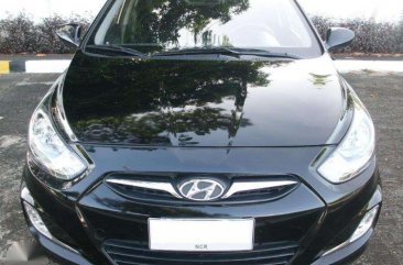 2012 Hyundai Accent (Super fresh like new)