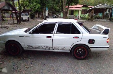 SELLING Nissan Sentra 2000