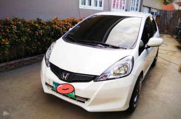 Honda Jazz 2013 mt 1.3 FOR SALE