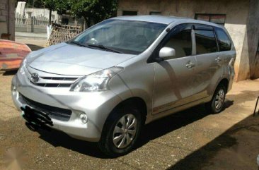 SELLING Toyota Avanza j 2012