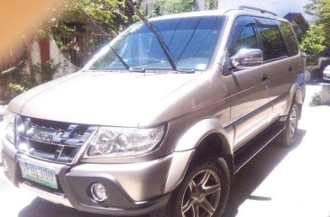 2013 Isuzu Sportivo x automatic diesel