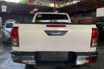 2016 TOYOTA Hilux 24 G 4x2 Manual Freedom White