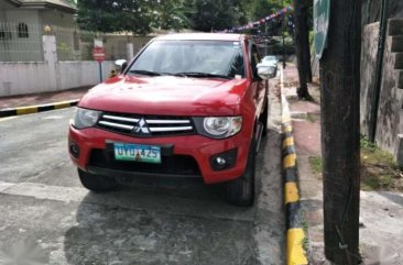 SELLING MITSUBISHI Strada 2012