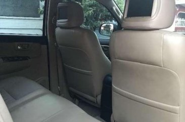 Selling Toyota Fortuner 4x2 V 2014