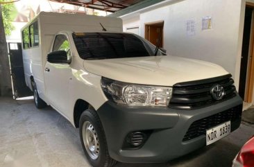 2016 TOYOTA Hilux FX 24 4x2 Manual White