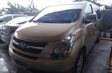 SELLING Hyundai Starex gold 2012mdl automatic