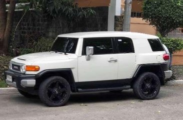 TOYOTA White FJ Cruiser 2015 for sale