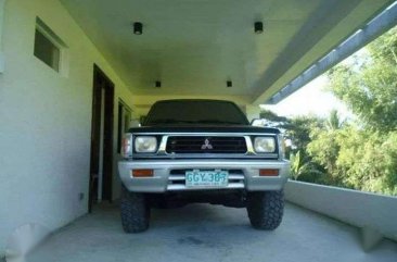Mitsubishi Strada 1997 for sale 