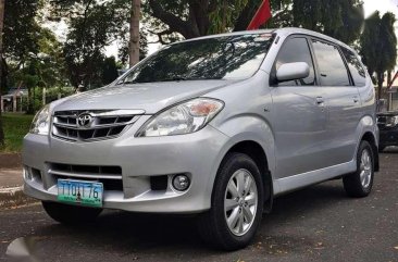 Lady driven 2011 Toyota Avanza 1.5 G Automatic