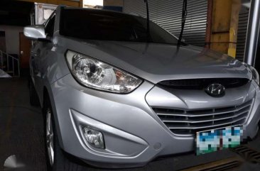 2012 Hyudai Tucson gas Low dp We buy cars