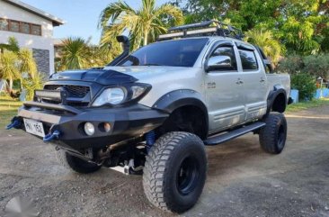 For sale 2010 Toyota Hilux g 4x4 Manual transmission Diesel