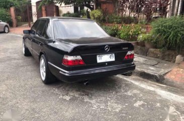 1989 Classic manual Mercedes Benz 200 E class 124 body