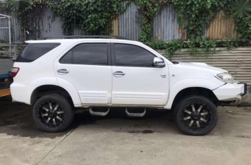 TOYOTA Fortuner V 4x4 2010 model