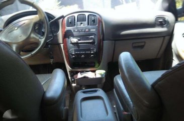 2002 Chrysler Town and Country FOR SALE