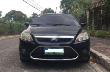 Ford Focus (2010) Black sedan for sale